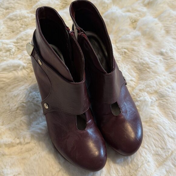Unlisted Kenneth cole Platform Booties Wine US Women 8M Heels Ankle - Picture 4 of 10